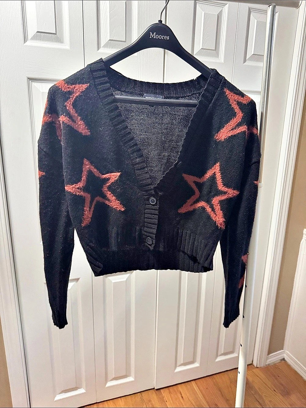 Warehouse One Star Pattern Cropped Cardigan in Black & Red Size Small